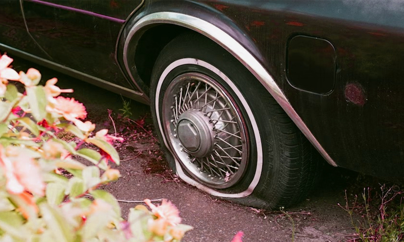 How Long Can a Car Sit On a Flat Tire?