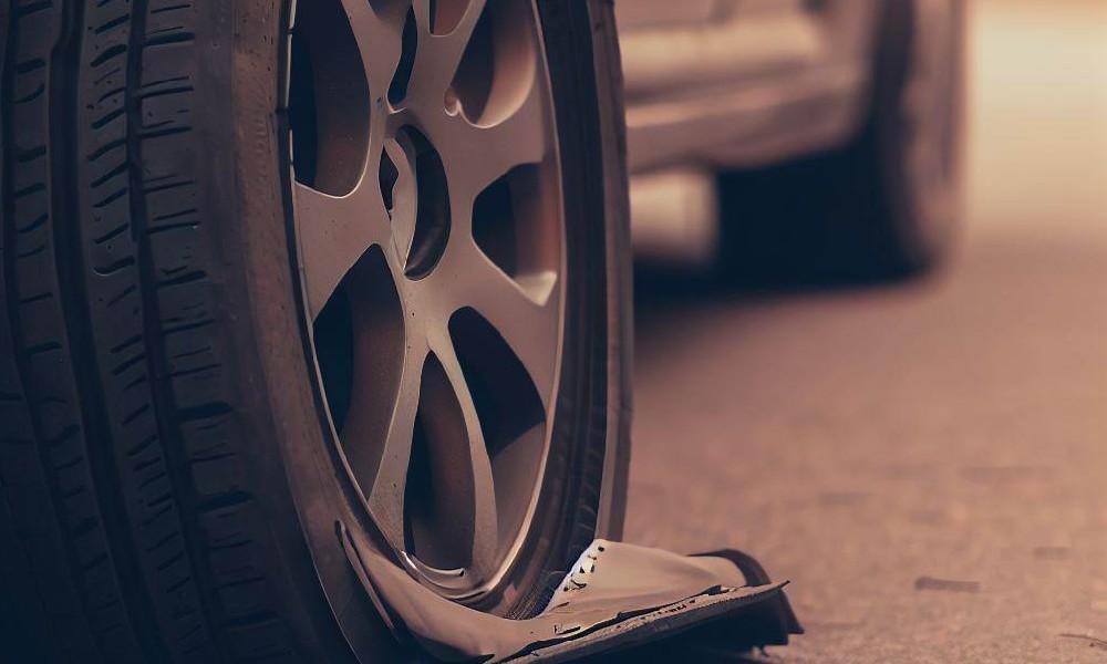 psychology of slashing tires, tire slashing