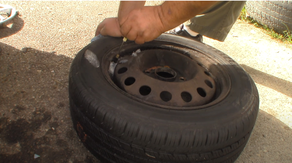 how to replace a tire valve stem